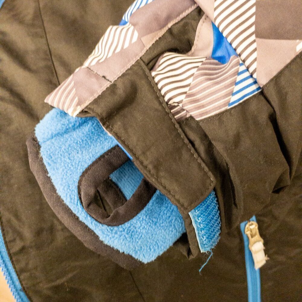 Lands’ End Kids’ Insulated Winter Jacket | Size XL (18–20) | Black & Blue - Picture 7 of 7
